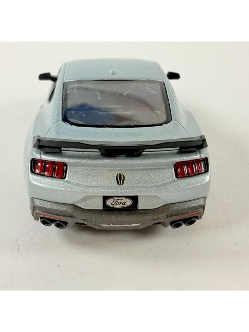 Kinsmart 2024 Ford Mustang Dark Horse 1:38 Scale Diecast Model Car - Picture 6 of 9